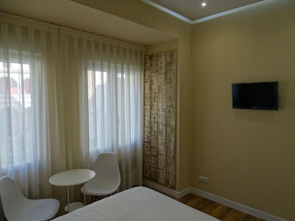 Hotel Urban Burgo Esterno foto